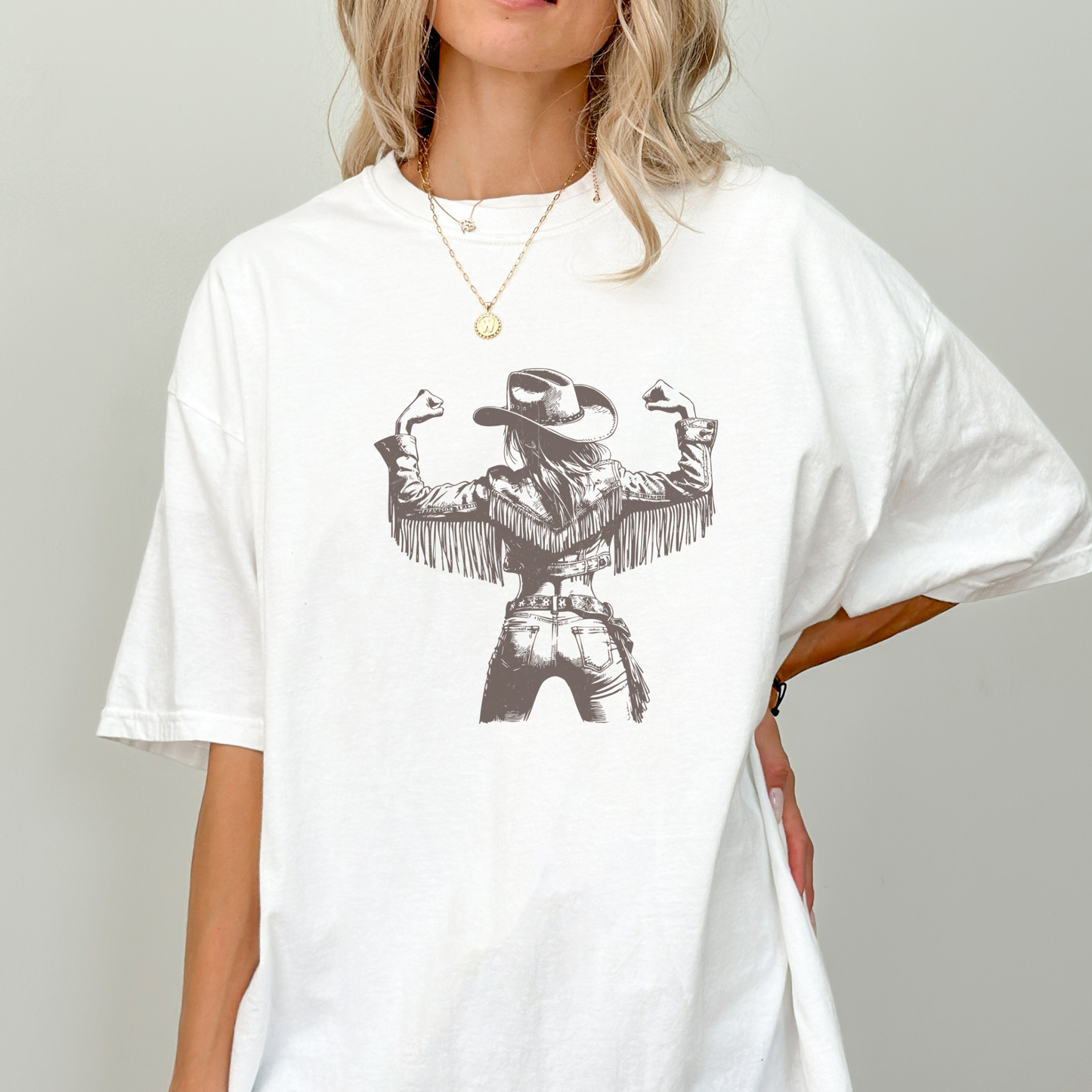 Strong Cowgirl Tee | Vintage Cowgirl | T-shirt