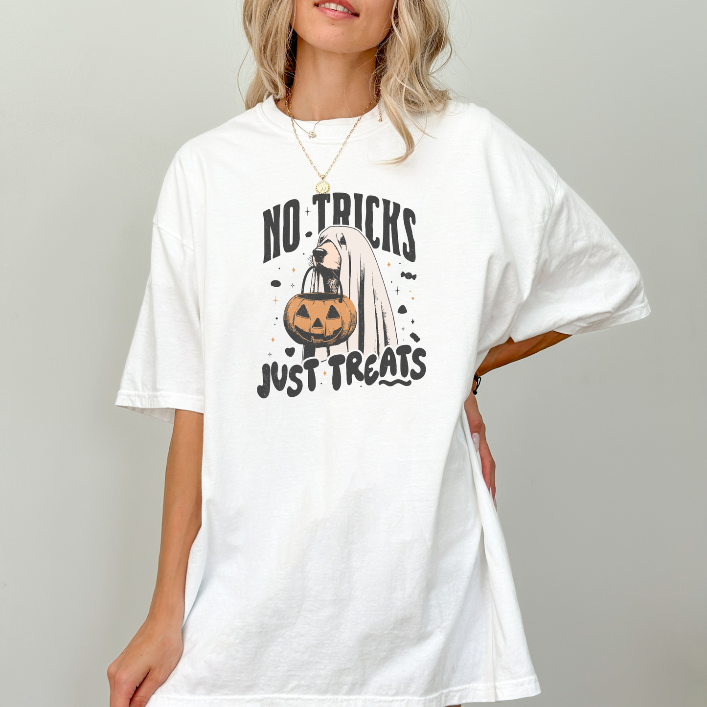 No Tricks, Just Treats | Halloween | T-shirt