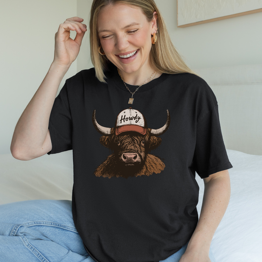 Howdy Cow | Vintage Cowgirl | T-shirt