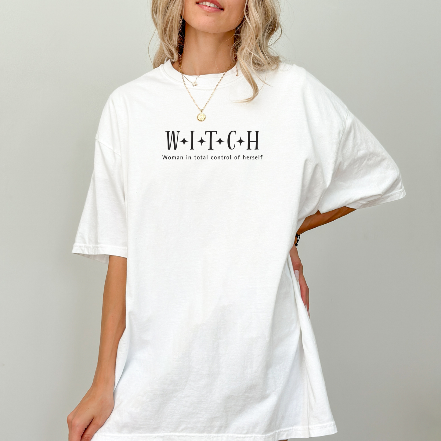 W*I*T*C*H | Halloween | T-shirt